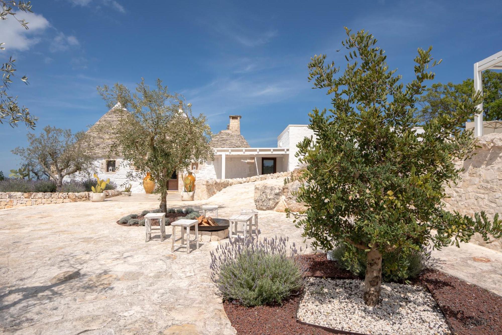 Trullo Perla Greta - Luxury Country Villa & Private Heated Pool ألبيروبيللو المظهر الخارجي الصورة